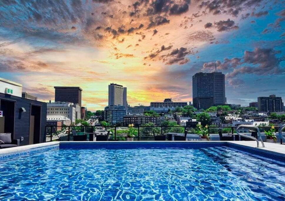 Condo 2 Ch - 500M Vieux-Quebec & Gym Ngoại thất bức ảnh